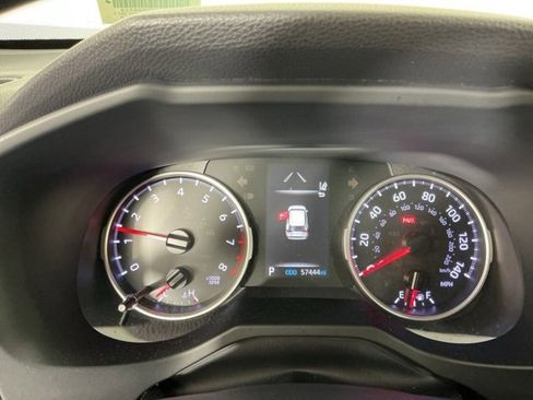 Used 2019 Toyota RAV4 LE image 17