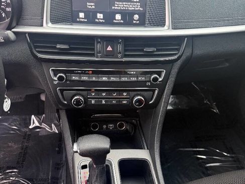 Used 2020 Kia Optima LX image 10