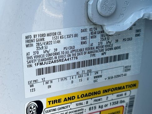 Used 2024 Ford Expedition Limited image 31