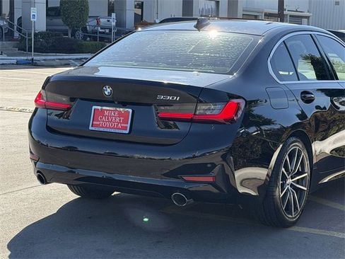 Used 2019 BMW 330i Sedan w/ Driving Assistance Package image 7