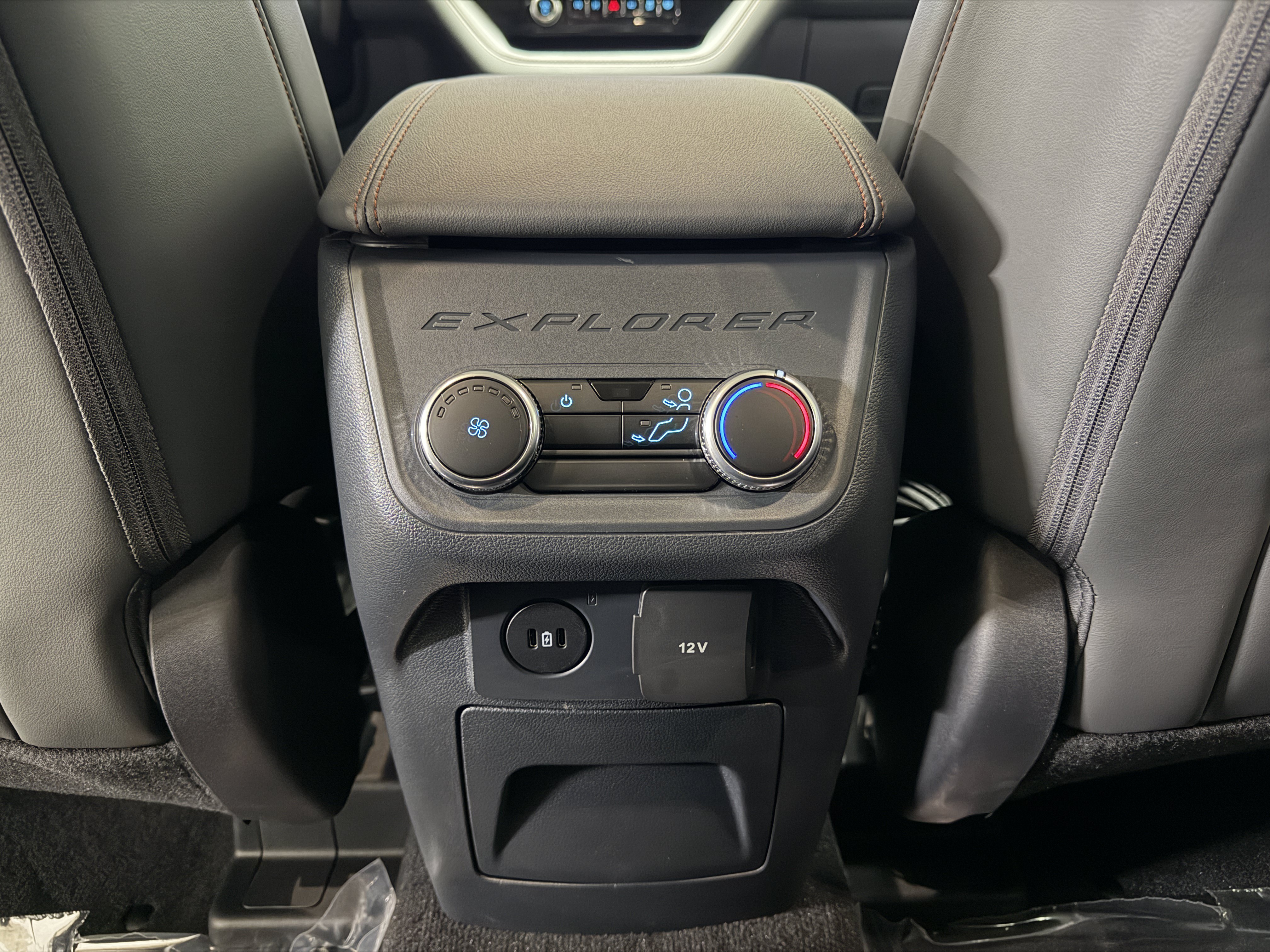 Used 2026 Ford Explorer Active w/ Active Comfort Package AWD/4WD image 13
