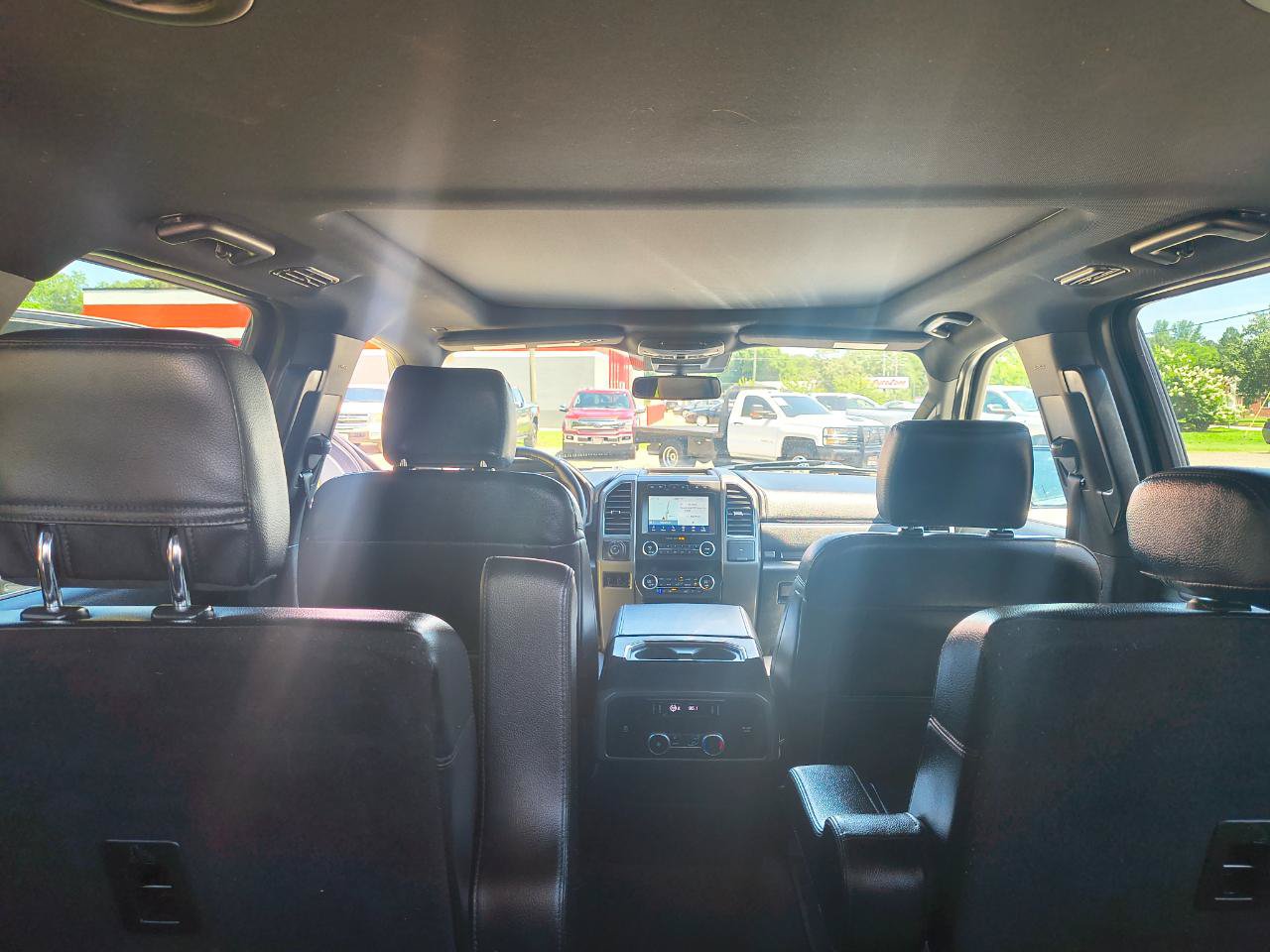 Used 2020 Ford Expedition XLT w/ Equipment Group 202A AWD/4WD image 18
