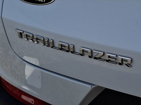 Used 2023 Chevrolet TrailBlazer LT image 31