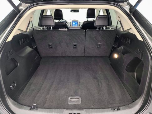 Used 2024 Ford Edge SEL w/ Convenience Package image 17