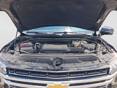 Used 2022 Chevrolet Tahoe LT w/ Luxury Package AWD/4WD image 32