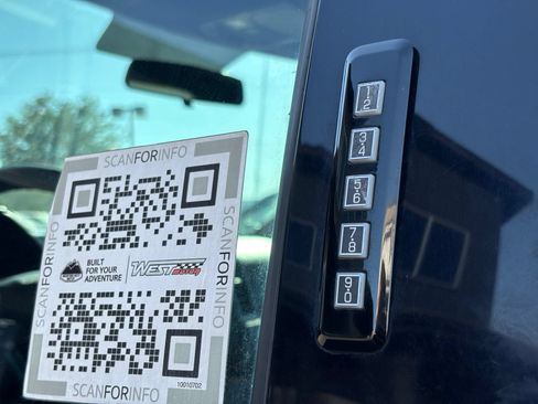 Used 2017 Ford F150 XLT AWD/4WD image 12
