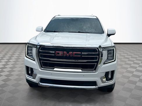 Used 2024 GMC Yukon XL SLT RWD image 2