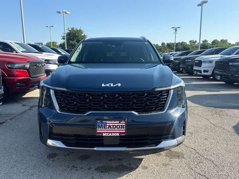 Used 2025 Kia Sorento S FWD image 6