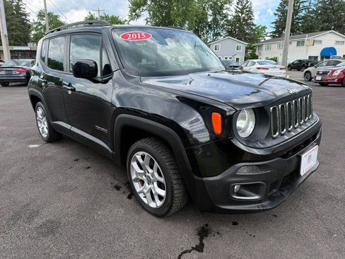 Used 2015 Jeep Renegade Latitude FWD image 1