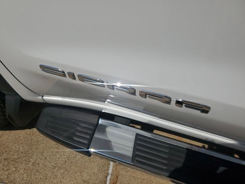 Used 2023 GMC Sierra 1500 SLT w/ SLT Premium Package image 38