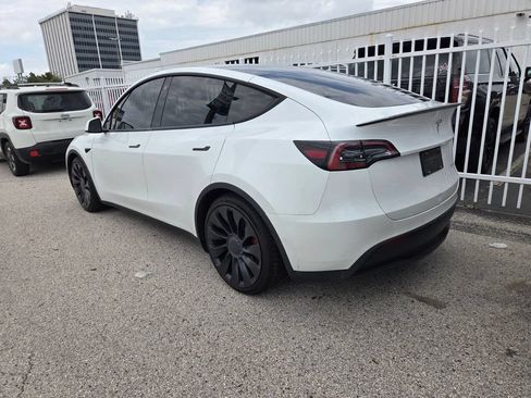Used 2022 Tesla Model Y Performance AWD/4WD image 8