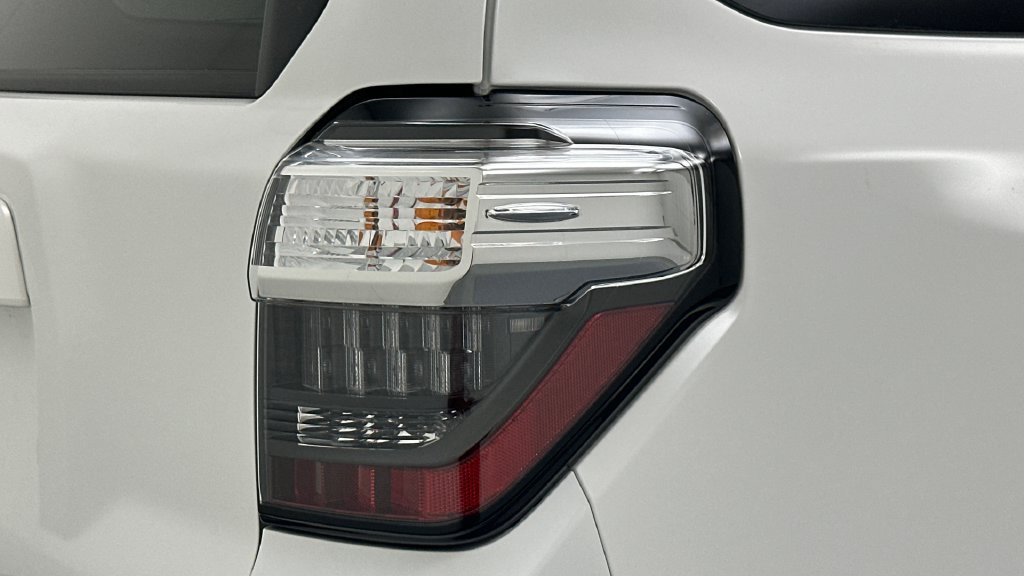 Used 2023 Toyota 4Runner SR5 Premium w/ Moonroof Package AWD/4WD image 12