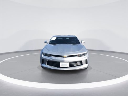 Used 2018 Chevrolet Camaro LT image 3