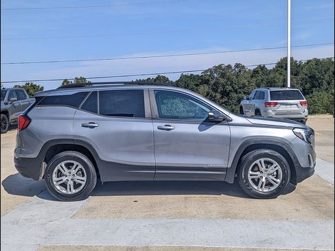 Used 2021 GMC Terrain SLE w/ Driver Convenience Package AWD/4WD image 6