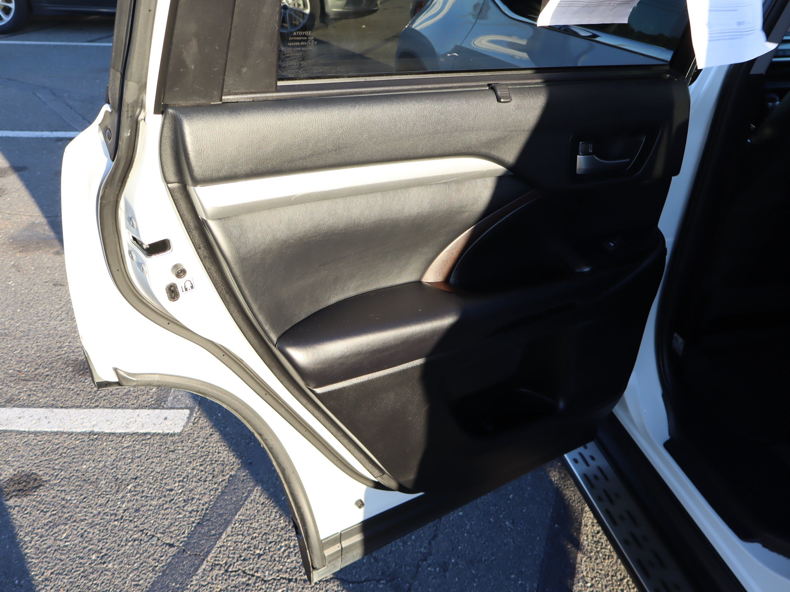 Used 2019 Toyota Highlander XLE AWD/4WD image 33