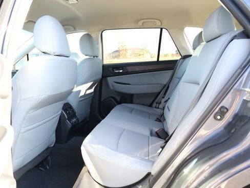 Used 2019 Subaru Outback 3.6R Limited image 25