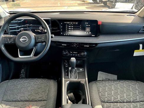 New 2026 Nissan Kicks SV image 5