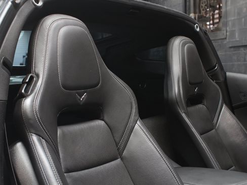 Used 2019 Chevrolet Corvette Stingray Coupe w/ 2LT Preferred Equipment Group RWD image 44