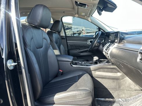 Certified 2023 Kia Sorento SX FWD image 25
