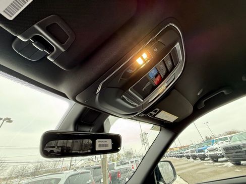 New 2026 Jeep Grand Cherokee Altitude image 22