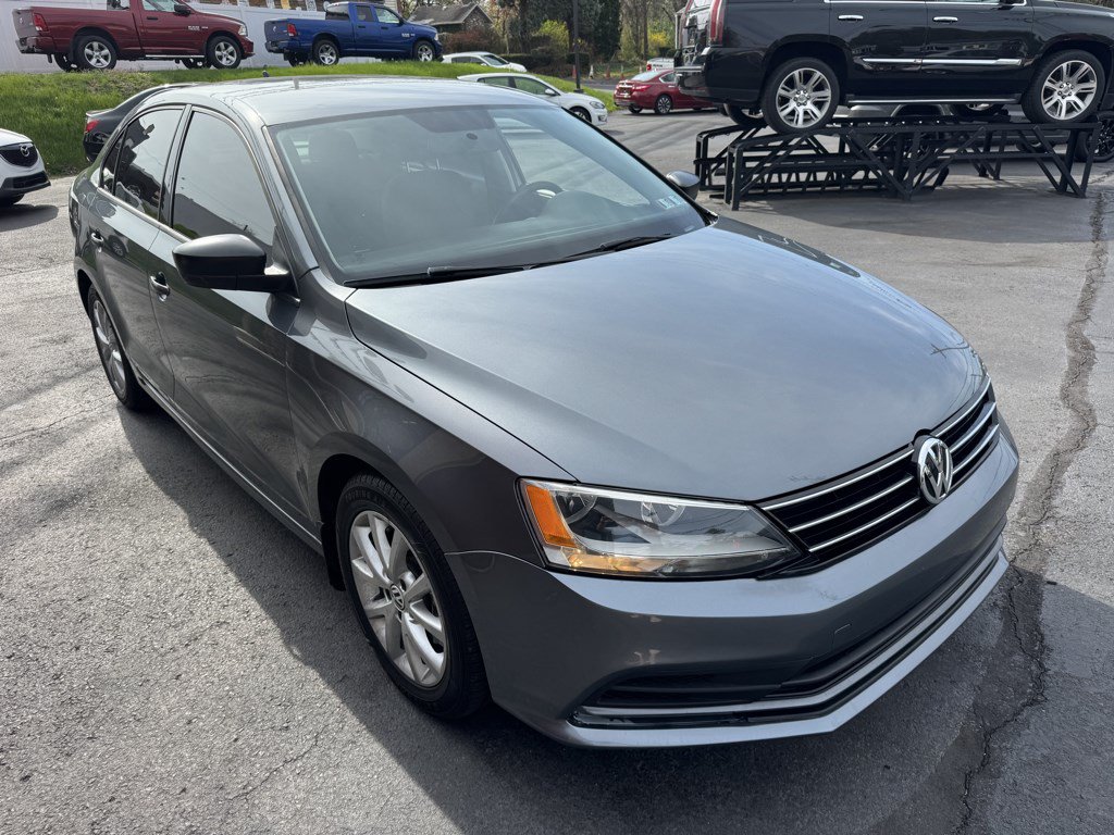 Used 2015 Volkswagen Jetta SE FWD image 4