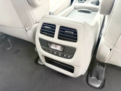 Used 2020 Honda Pilot EX image 48