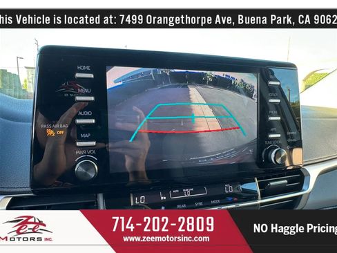 Used 2021 Toyota Sienna LE w/ LE Plus Package FWD image 29