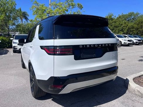 Used 2024 Land Rover Discovery Metropolitan Edition AWD/4WD image 4