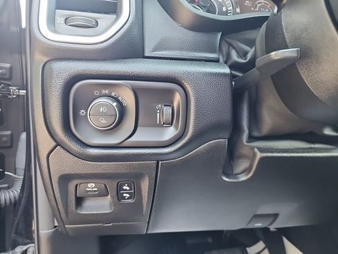 Used 2020 RAM 1500 Big Horn AWD/4WD image 33