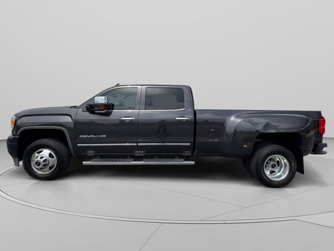 Used 2016 GMC Sierra 3500 Denali w/ Duramax Plus Package AWD/4WD image 2