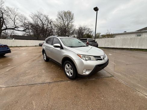 Used 2014 Toyota RAV4 XLE image 3