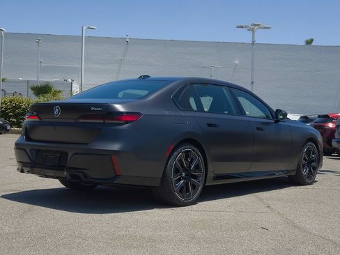 New 2026 BMW 740i RWD image 17