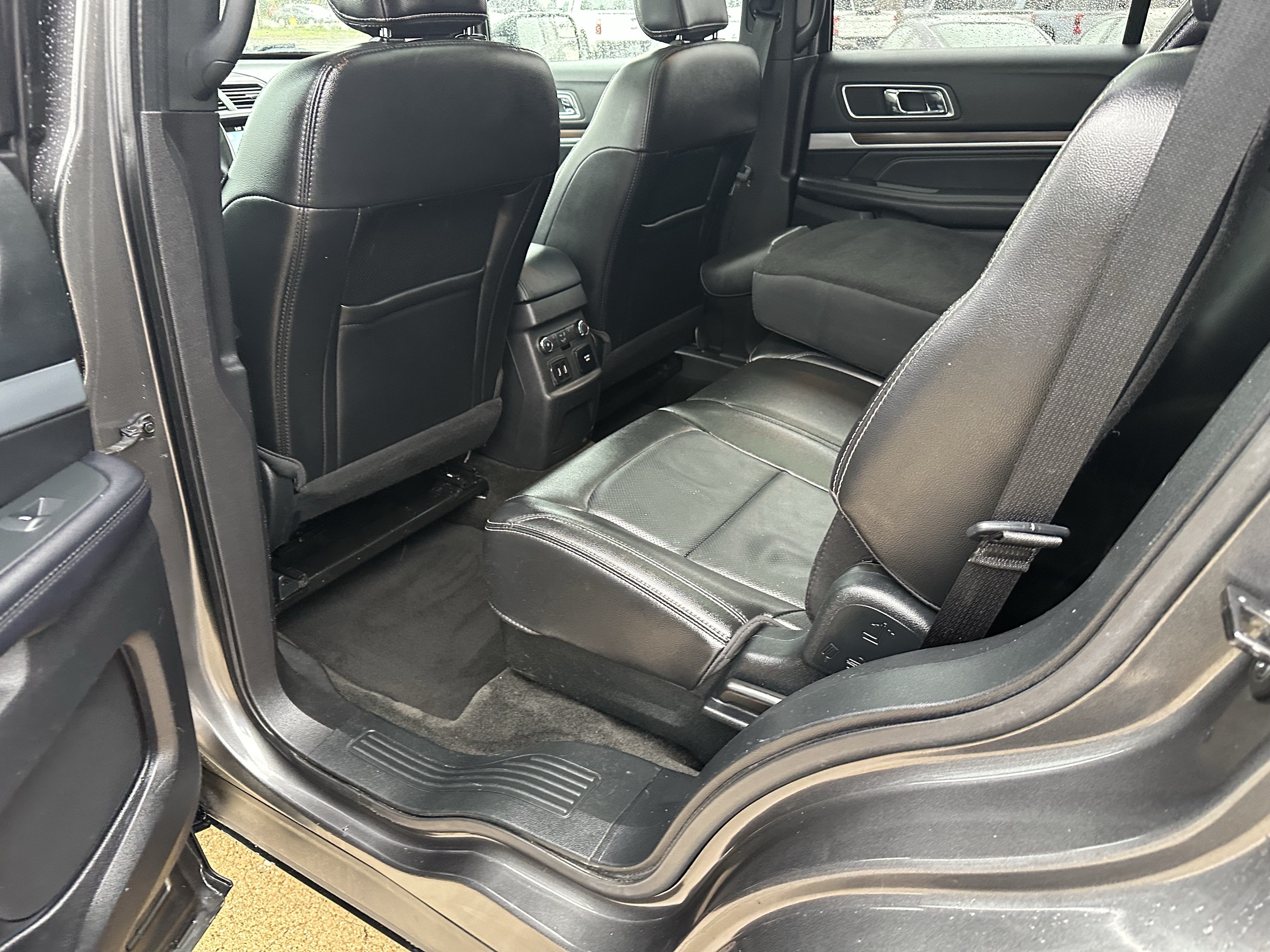 Used 2018 Ford Explorer Limited FWD image 14
