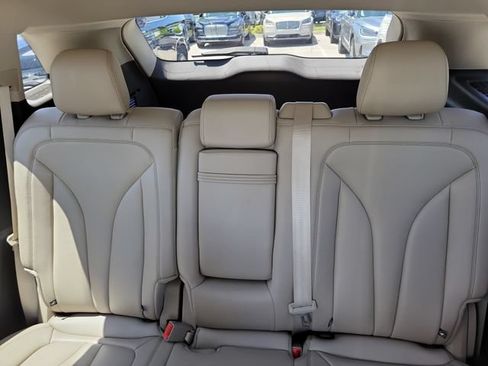 Certified 2023 Lincoln Nautilus AWD w/ Premium Package image 11