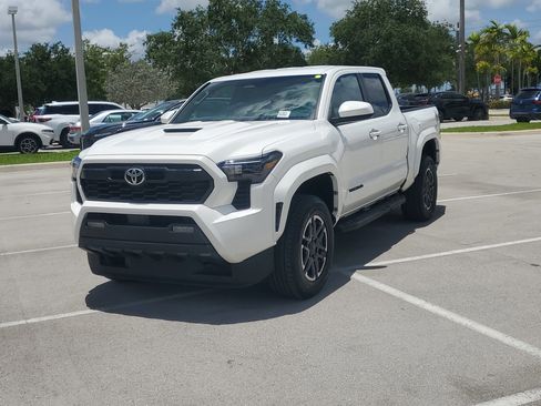 Certified 2024 Toyota Tacoma TRD Sport RWD image 7