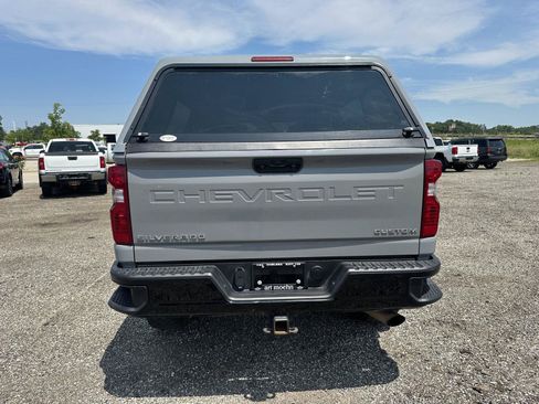 Used 2024 Chevrolet Silverado 2500 Custom w/ Custom Convenience Package AWD/4WD image 12