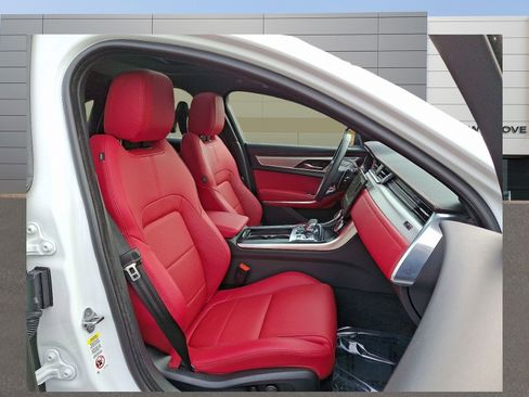 Certified 2024 Jaguar XF R-Dynamic SE image 2