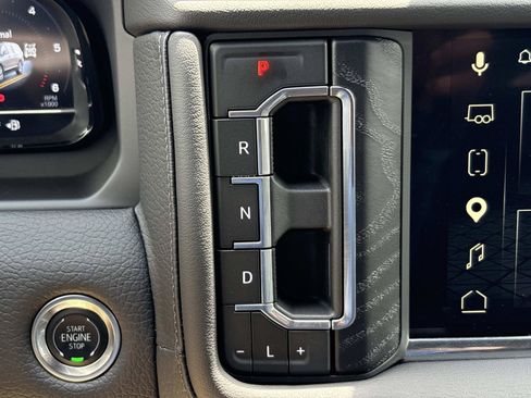 Used 2024 GMC Yukon XL Denali AWD/4WD image 21