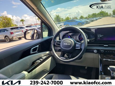 Certified 2023 Kia Carnival EX FWD image 21