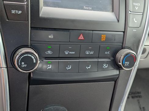 Used 2017 Toyota Camry LE FWD image 24