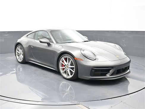 Used 2022 Porsche 911 Carrera 4 GTS image 19