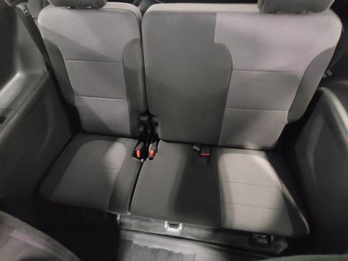 Used 2021 Chevrolet Traverse LT w/ LPO, Floor Liner Package AWD/4WD image 24