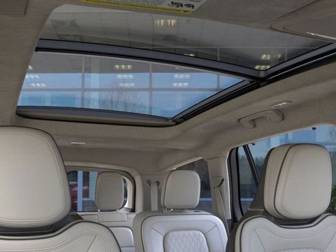 New 2024 Lincoln Aviator Black Label w/ Jet Package AWD/4WD image 22