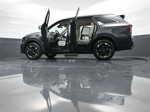 New 2025 Kia Sorento S image 48