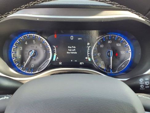 New 2026 Chrysler Pacifica Select image 13