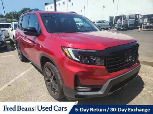 Used 2024 Honda Passport Black Edition image 1