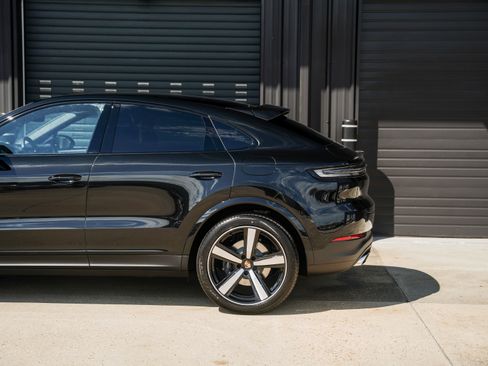 New 2026 Porsche Cayenne E-Hybrid image 12