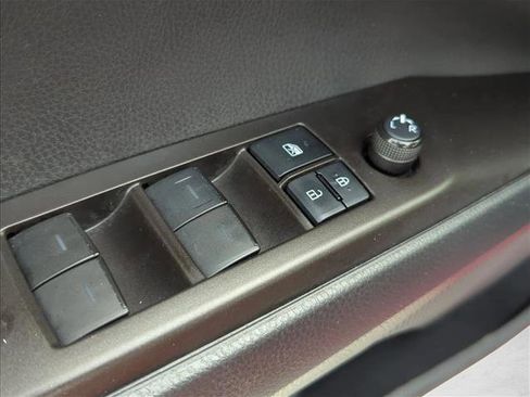 Used 2021 Toyota Camry SE w/ Audio Upgrade Package image 8