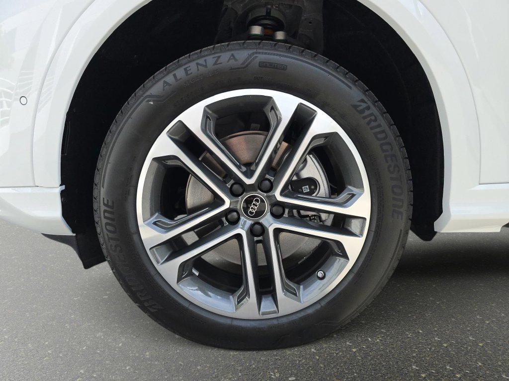 Used 2026 Audi Q5 Premium AWD/4WD image 33
