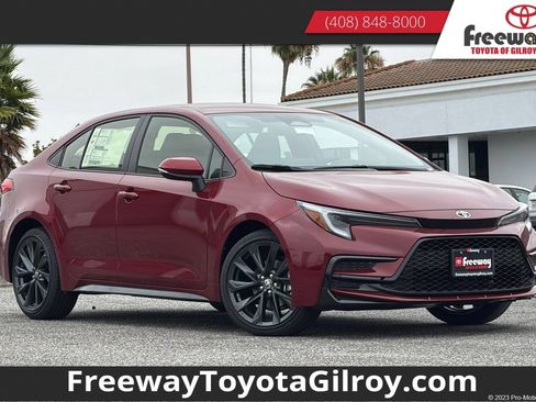 Used 2026 Toyota Corolla SE FWD image 1
